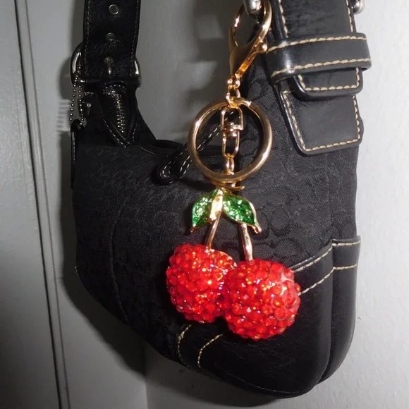 Coach Black Shoulder Bag - Picture 2 of 8